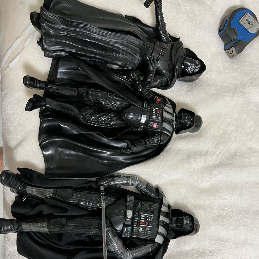 2 DARTH Vader 
1 Mylon Ren all working and speak.